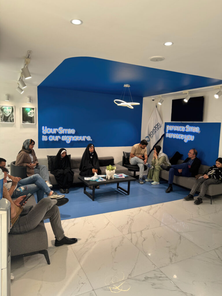 کاشت دندان بدون ایمپلنت در کلینیک دندانپزشکی سعادت.
